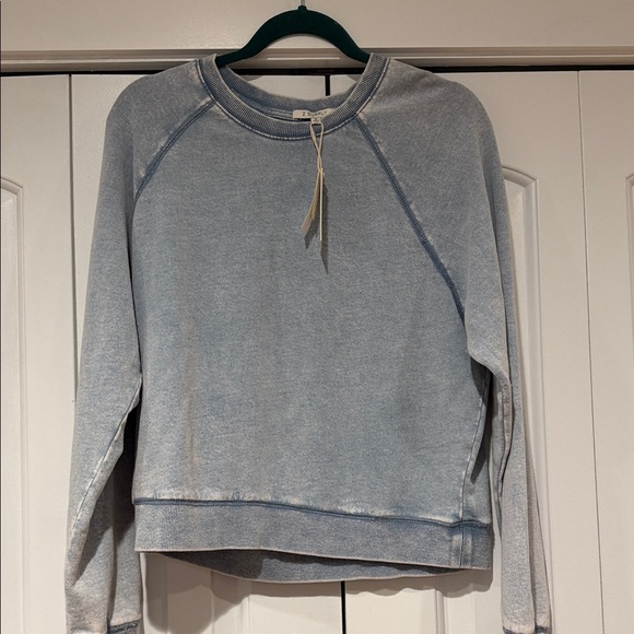 Z Supply saldana knit denim top washed indigo Sweatshirt medium NWT - Picture 2 of 8